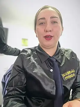 suzy-111 Adlı Modelin Canlı XXX Sohbeti