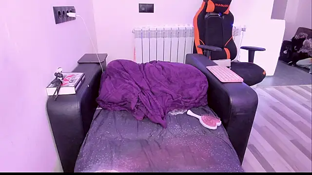 XXX chat uživo modela Lyricca