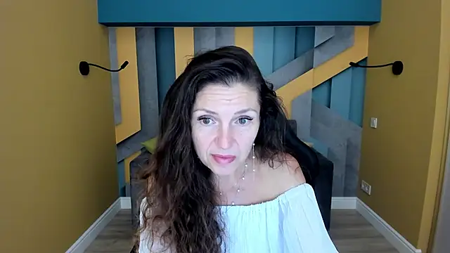 EllaLong Chat XXX in diretta