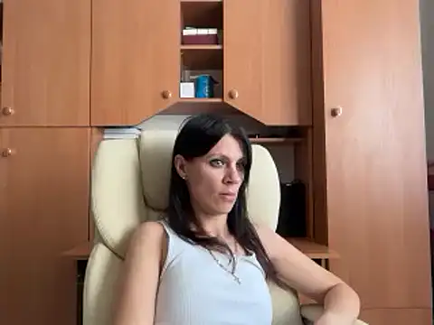 InjaAtHome live XXX chat