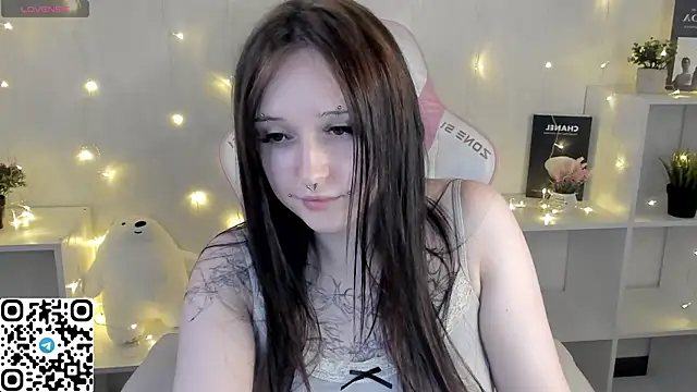 Emma-Blissa's Live XXX Chat