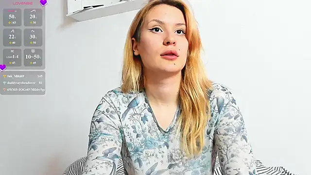 Sweet_white_chocolate's Live XXX Chat