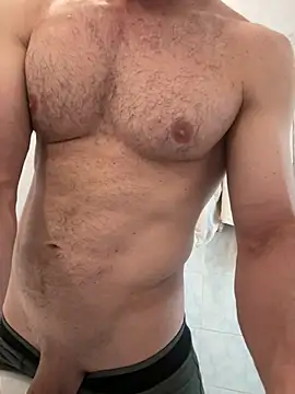Bumbastic6PackのライブXXXチャット