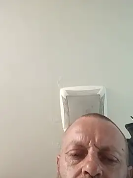 צ'אט XXX בשידור חי של sterng6969