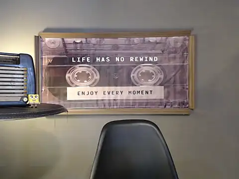 XXX chat uživo modela Mickyta