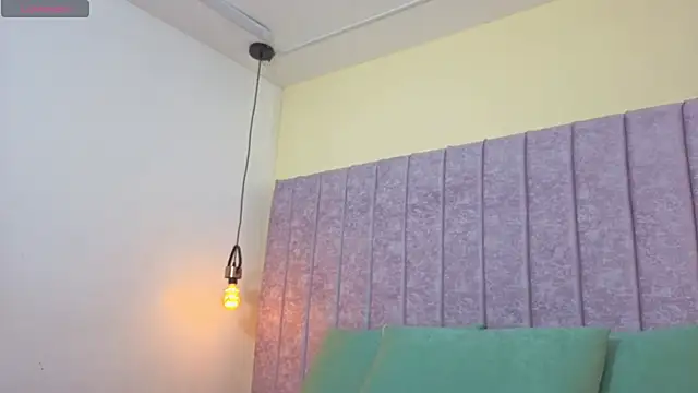 Emma-Burning's Live XXX Chat