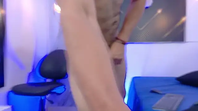 Chat +18 de theronnyone ao vivo