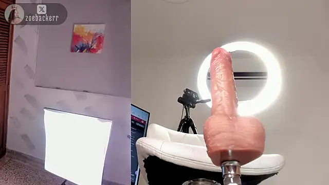 zoe_backer Adlı Modelin Canlı XXX Sohbeti