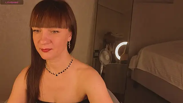Katherine_Clark_ XXX чат на живо