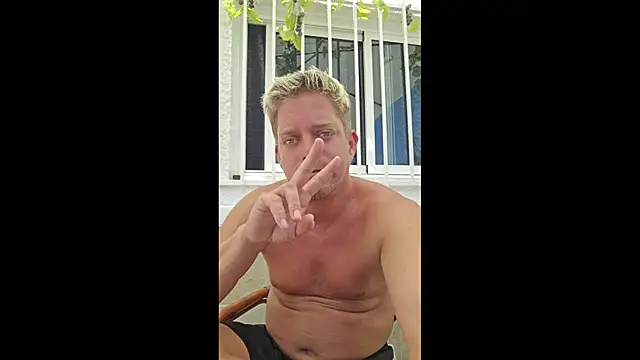 XXX chat uživo modela Trucker_Hunter