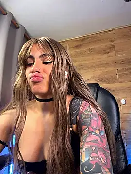 Chat +18 de Miila_snow ao vivo