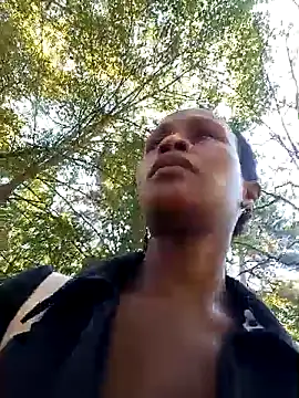 Chatroom XXX en direct de streetdoll24
