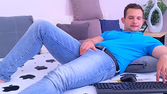 Jimmy_Doss Adlı Modelin Canlı XXX Sohbeti