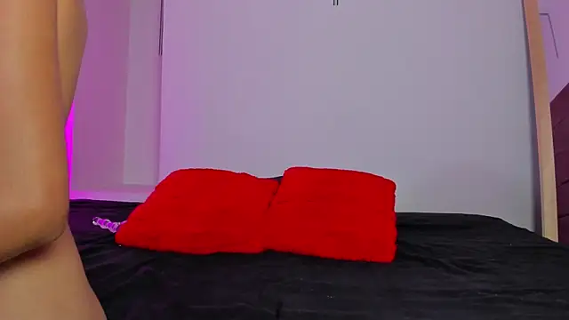 LittleVaale Adlı Modelin Canlı XXX Sohbeti