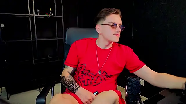 Chat +18 de FelixStarkk ao vivo