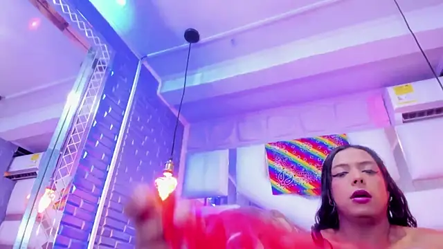 XXX chat uživo modela EmmyTorner