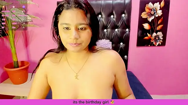 INDIANFLAME Adlı Modelin Canlı XXX Sohbeti