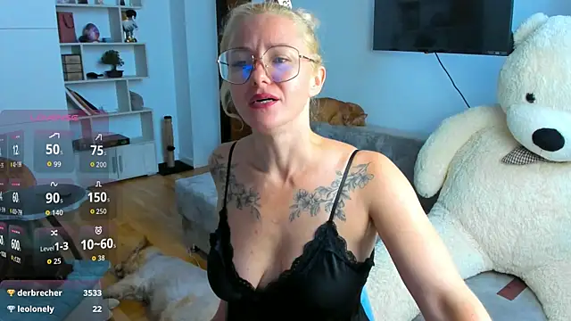 LadyIzabel's Live XXX Chat