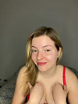 heyitskiara's Live XXX Chat