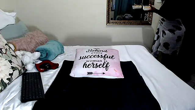 FitSelina66's Live XXX Chat