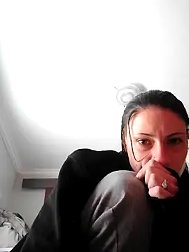 צ'אט XXX בשידור חי של Hildaqii