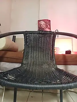 צ'אט XXX בשידור חי של alfablackx