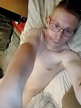 Arttuforyounakedboy's Live XXX Chat