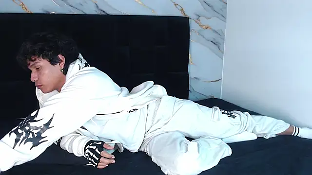 MaximilianRoth Chat XXX live