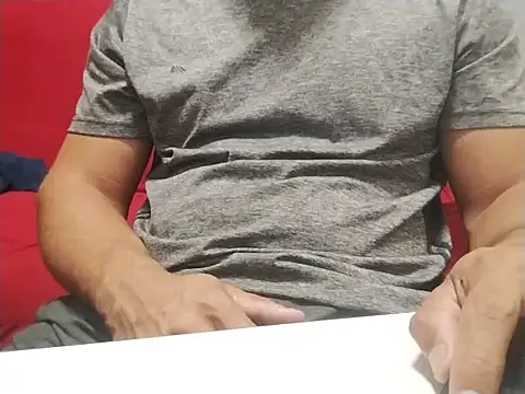 gustavorweb Live XXX Chat