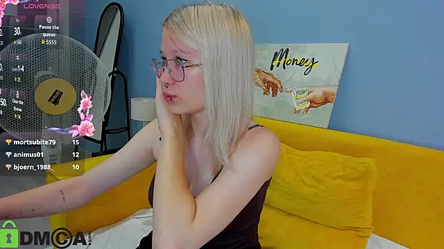 Nika-Smith Live XXX-Chat