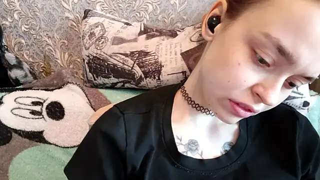 CaraDelevingnee's Live XXX Chat