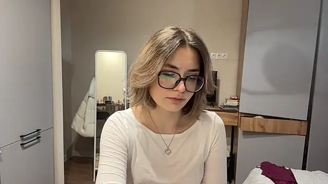 צ'אט XXX בשידור חי של AnnaVelvetFire