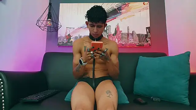 Maximoking26 – Naživo XXX chat