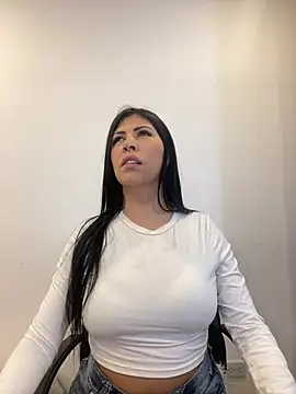 Alanna_atm_ Chat XXX in diretta