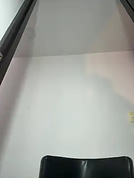 ValerieInk Chat XXX in diretta