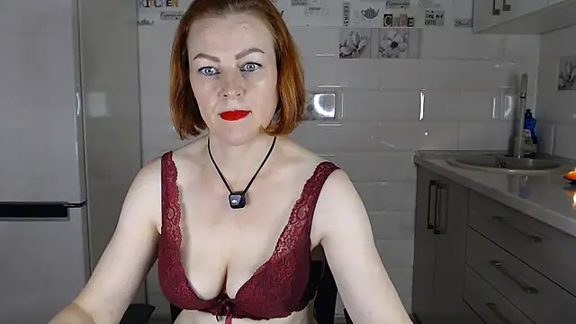 MatureSandra Chat XXX in diretta
