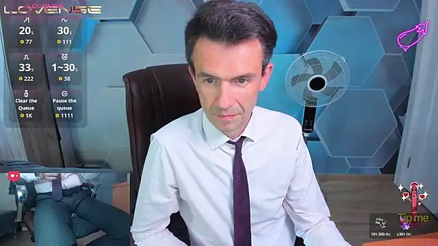 SteveTiger: απευθείας συνομιλία ΧΧΧ