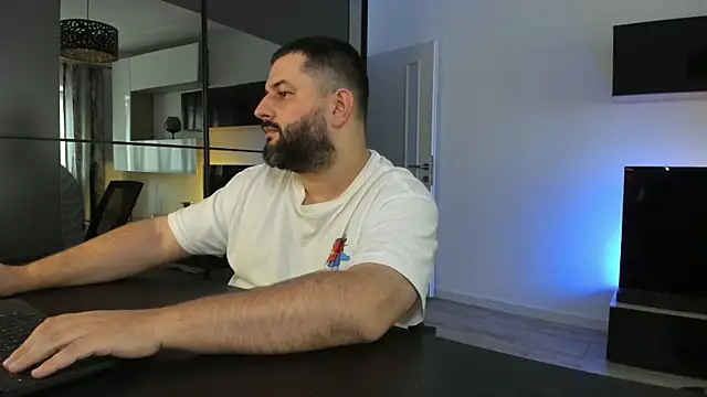 DravenPeak's Live XXX Chat