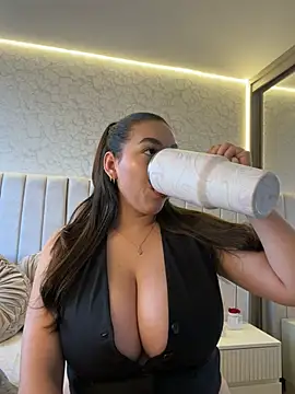 Chat +18 de DannaMarshall ao vivo