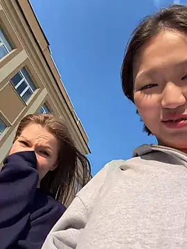 CreamPuff-'s Live XXX Chat