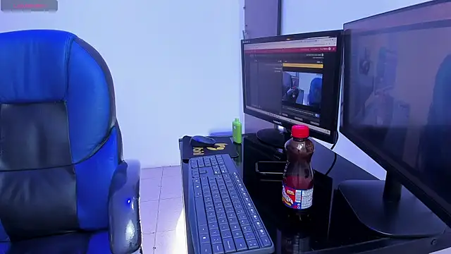 Živý XXX chat SamBlack_