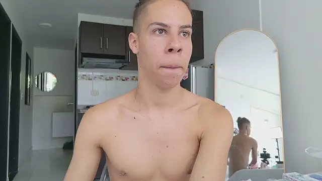 grey___27 élő XXX-chatje