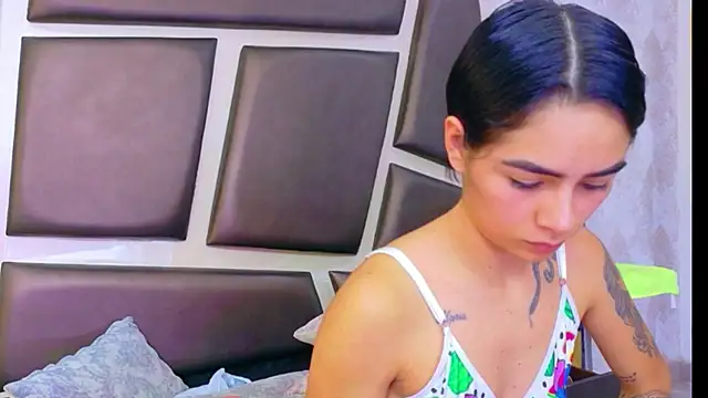 NicoleEspositoのライブXXXチャット