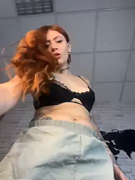 צ'אט XXX בשידור חי של RedHotTeaseXXX