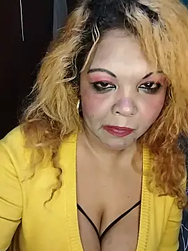 Chat XXX en directo de hemilynthomas2467