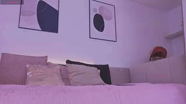 XXX chat uživo modela ahri_moon1