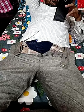 adicma123 Webcam Show