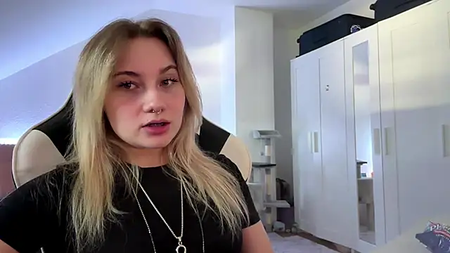 Živý XXX chat tutsiecutie