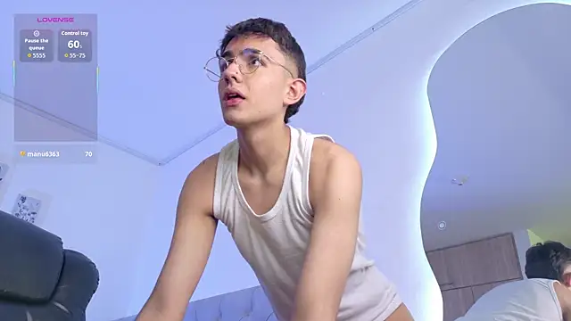 دردشة Eithan__wolf الجنسية المباشرة