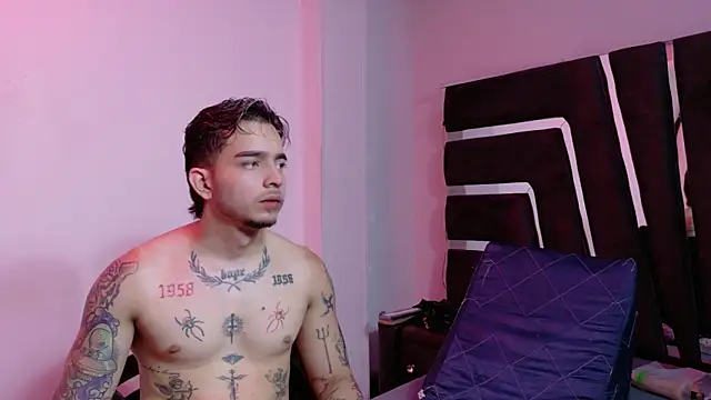 AliceandMax's Live XXX Chat